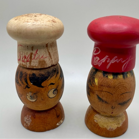 Vintage Wooden Hand Painted Salty & Peppy Chef Salt & Pepper Shakers 4” Tall - Picture 2 of 8